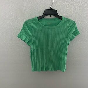 I am selling a tee-shirt,large (girls), but can also fit x-s women’s